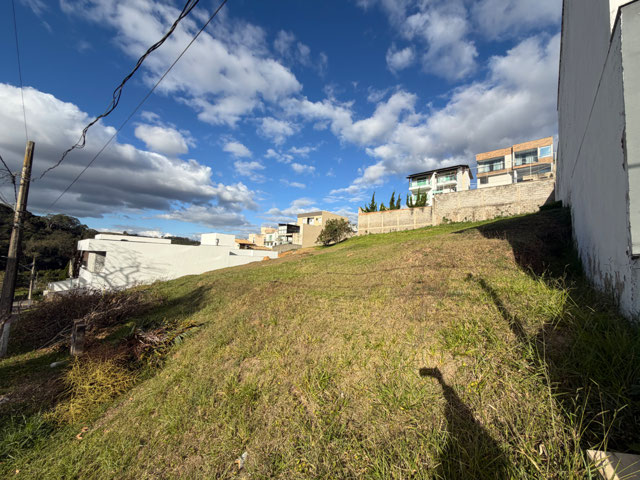 TERRENO ACLIVE