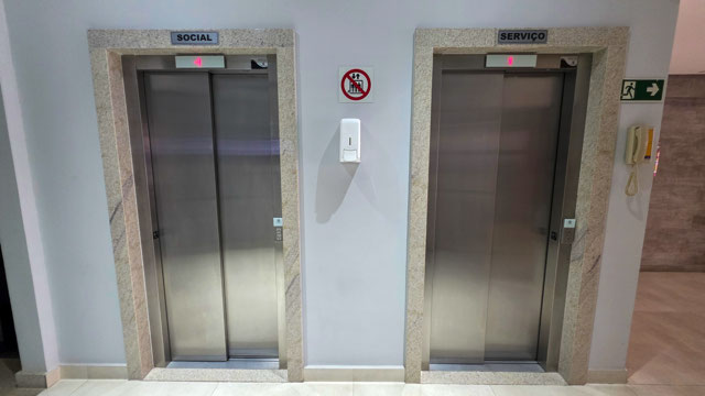2 ELEVADORES