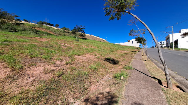 LATERAL ESQUERDA