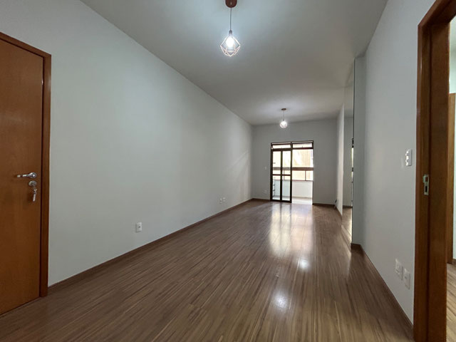 SALA EM 2 AMBIENTES