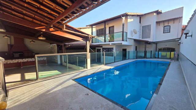 Casa com 4 quartos para venda no bairro Quintas das Avenidas em Juiz de Fora, MG
