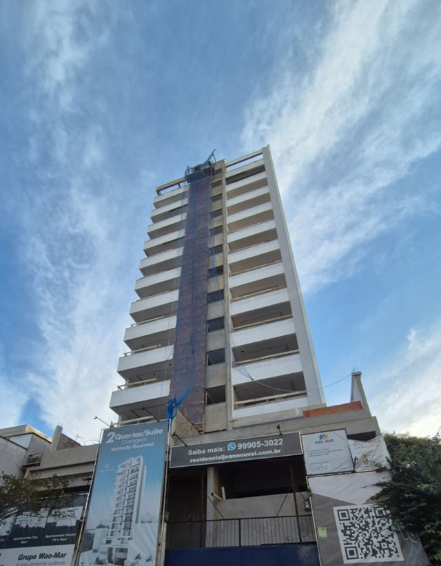 FACHADA IMPONENTE