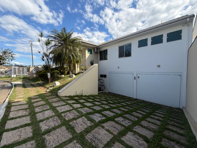 ENTRADA GARAGEM
