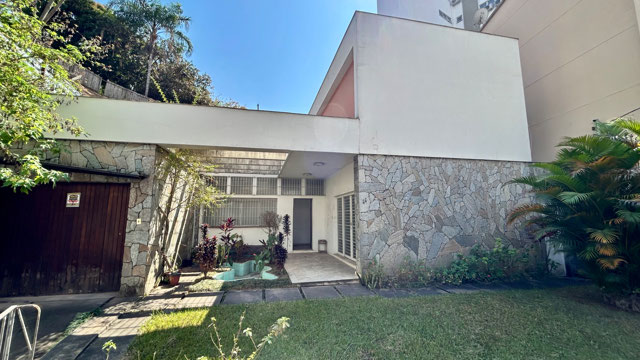 Casa com 6 quartos para venda no bairro Centro em Juiz de Fora, MG