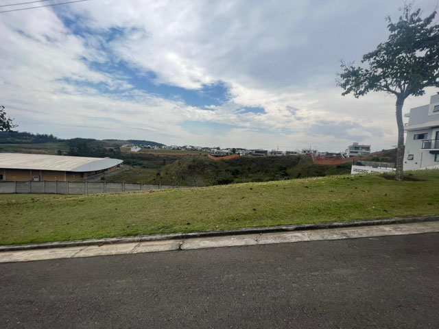 FRENTE DO TERRENO