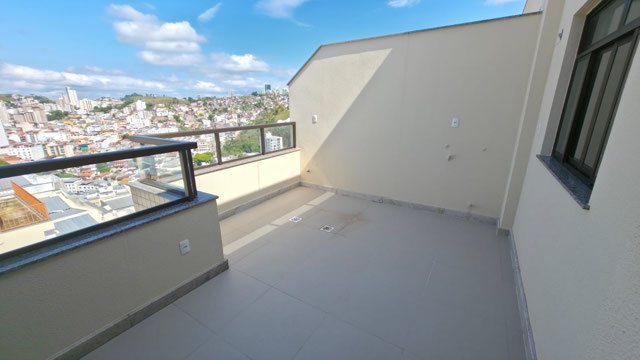 TERRAÇO AMPLO