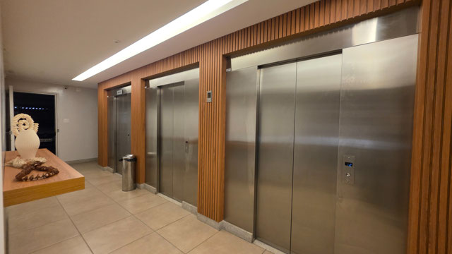 HALL DE ELEVADORES