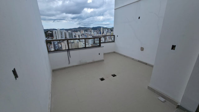 TERRAÇO AMPLO