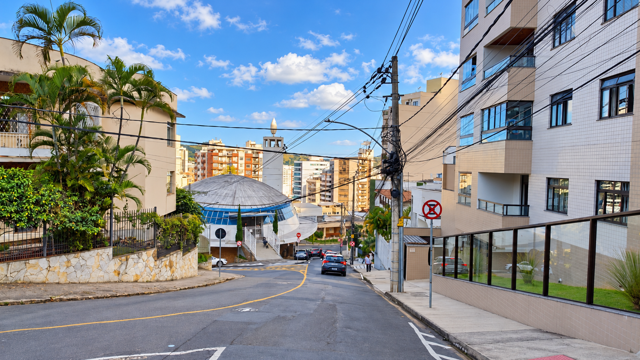 PRÓXIMO À IGREJA MELQUITA