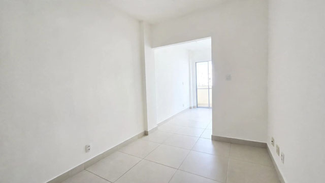 SALA COM VARANDA