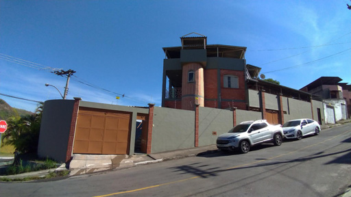 Casa com 5 quartos para venda no bairro Lourdes em Juiz de Fora, MG