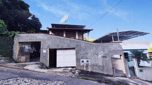 Casa com 4 quartos para Venda no bairro Bandeirantes em Juiz de Fora, MG