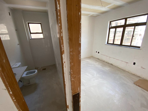 1 Piso: Quarto 02 e Banho