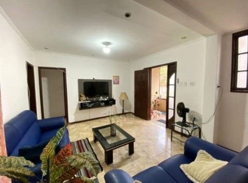 Casa com 4 quartos para Venda no bairro Costa Carvalho em Juiz de Fora, MG