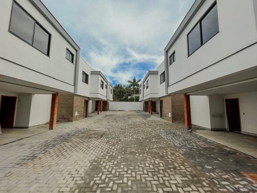 Entrada principal do condomínio