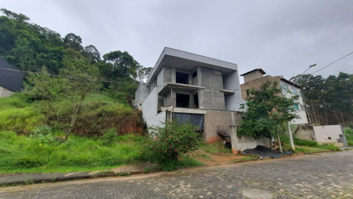 Lote / Terreno para venda no bairro Lourdes em Juiz de Fora, MG