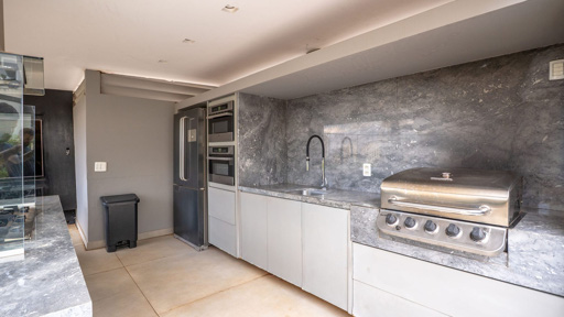 Cobertura Duplex 3 Suítes Setor Oeste Vista Bosque dos Buritis, Piscina e Sauna - Foto