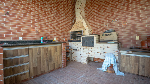 Casa 3 Quartos em frente à praça à venda, Loteamento Portal do Sol 1, Goiânia - Foto