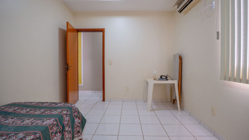 Casa 3 Quartos em frente à praça à venda, Loteamento Portal do Sol 1, Goiânia - Foto