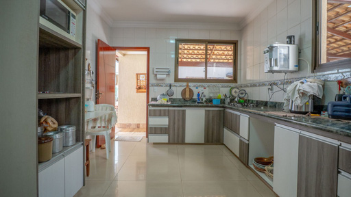 Casa 3 Quartos em frente à praça à venda, Loteamento Portal do Sol 1, Goiânia - Foto