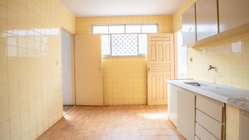 Casa em lote de 500 m2 com mais duas construções a venda Vila Itatiaia, Goiânia, GO - Foto