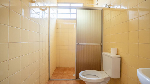 Casa em lote de 500 m2 com mais duas construções a venda Vila Itatiaia, Goiânia, GO - Foto