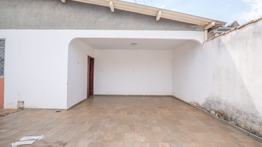 Casa em lote de 500 m2 com mais duas construções a venda Vila Itatiaia, Goiânia, GO - Foto