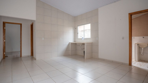 Casa em lote de 500 m2 com mais duas construções a venda Vila Itatiaia, Goiânia, GO - Foto