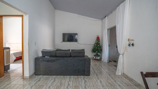 Casa em lote de 500 m2 com mais duas construções a venda Vila Itatiaia, Goiânia, GO - Foto