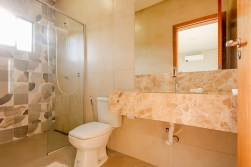 Casa Térrea com 4 quartos para venda ou Locação na Reserva da Coroa no Condomínio Portal do Sol Green em Goiânia - Foto