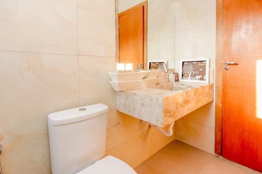 Casa Térrea com 4 quartos para venda ou Locação na Reserva da Coroa no Condomínio Portal do Sol Green em Goiânia - Foto