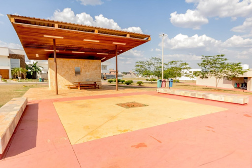 Casa Térrea com 4 quartos para venda ou Locação na Reserva da Coroa no Condomínio Portal do Sol Green em Goiânia - Foto