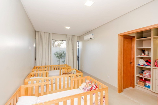 Casa Térrea com 4 quartos para venda ou Locação na Reserva da Coroa no Condomínio Portal do Sol Green em Goiânia - Foto