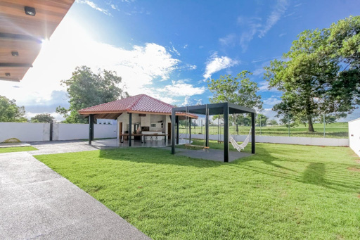 Casa Térrea com 4 quartos para venda ou Locação na Reserva da Coroa no Condomínio Portal do Sol Green em Goiânia - Foto