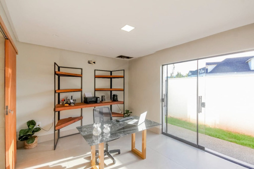 Casa Térrea com 4 quartos para venda ou Locação na Reserva da Coroa no Condomínio Portal do Sol Green em Goiânia - Foto