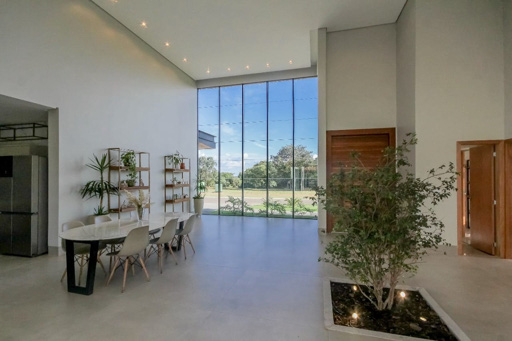 Casa Térrea com 4 quartos para venda ou Locação na Reserva da Coroa no Condomínio Portal do Sol Green em Goiânia - Foto