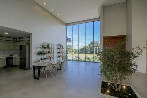 Casa Térrea com 4 quartos para venda ou Locação na Reserva da Coroa no Condomínio Portal do Sol Green em Goiânia - Foto
