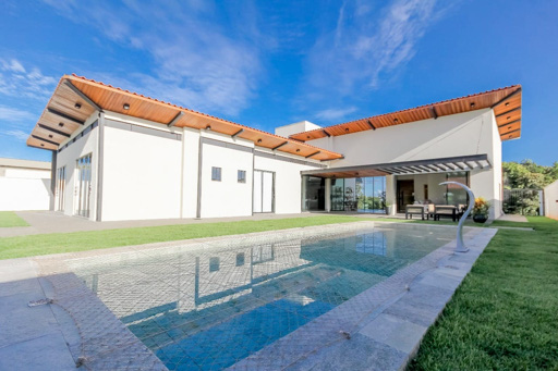 Casa Térrea com 4 quartos para venda ou Locação na Reserva da Coroa no Condomínio Portal do Sol Green em Goiânia - Foto