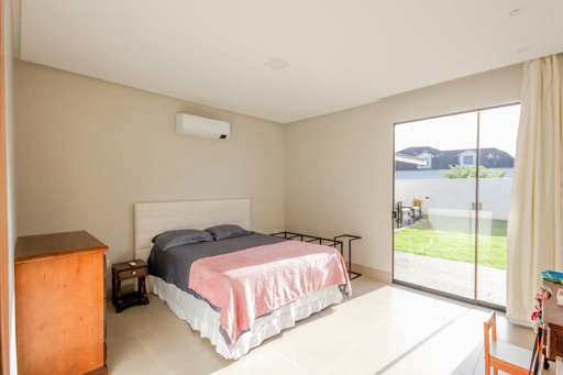 Casa Térrea com 4 quartos para venda ou Locação na Reserva da Coroa no Condomínio Portal do Sol Green em Goiânia - Foto