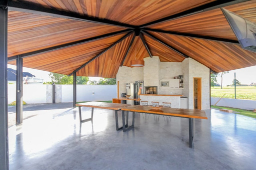 Casa Térrea com 4 quartos para venda ou Locação na Reserva da Coroa no Condomínio Portal do Sol Green em Goiânia - Foto