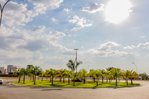 Casa Térrea com 4 quartos para venda ou Locação na Reserva da Coroa no Condomínio Portal do Sol Green em Goiânia - Foto