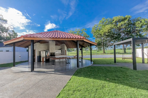 Casa Térrea com 4 quartos para venda ou Locação na Reserva da Coroa no Condomínio Portal do Sol Green em Goiânia - Foto