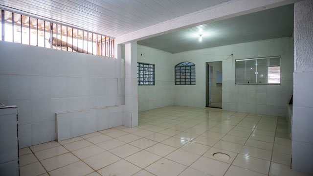 Casa para alugar no Celina Park com 3 quartos e garagem coberta para até 3 carros - Foto