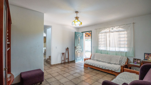 Sobrado 3 suítes Setor Sul ao lado de praça com 270m² e 4 vagas - Foto