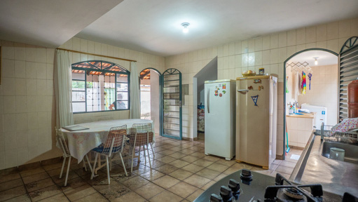 Sobrado 3 suítes Setor Sul ao lado de praça com 270m² e 4 vagas - Foto