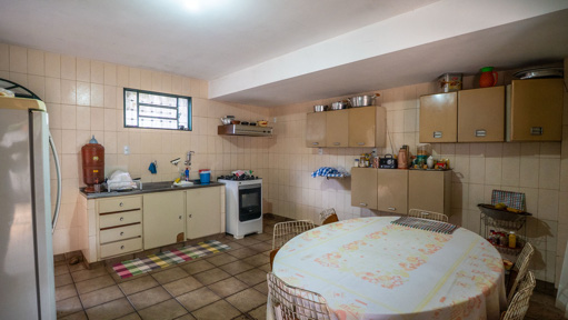 Sobrado 3 suítes Setor Sul ao lado de praça com 270m² e 4 vagas - Foto