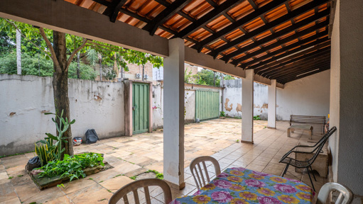 Sobrado 3 suítes Setor Sul ao lado de praça com 270m² e 4 vagas - Foto