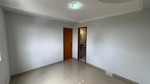 Apartamento 2 quartos no Setor Criméia Leste com suíte e armários novos - Foto