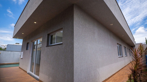 Casa Térrea de 4 quartos para Locação ou Venda em Condomínio Fechado em Goiânia - Foto