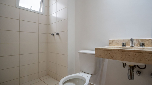 Apartamento com 3 suítes completas andar baixo ao lado da Praça do Ipê no Setor Bueno - Foto